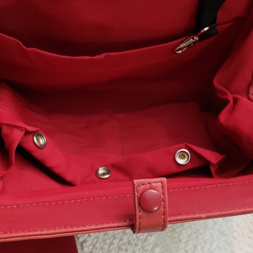 PETUNIA PICKLE BOTTOM BLACK & RED DAMASK PRINT DIAPER BAG